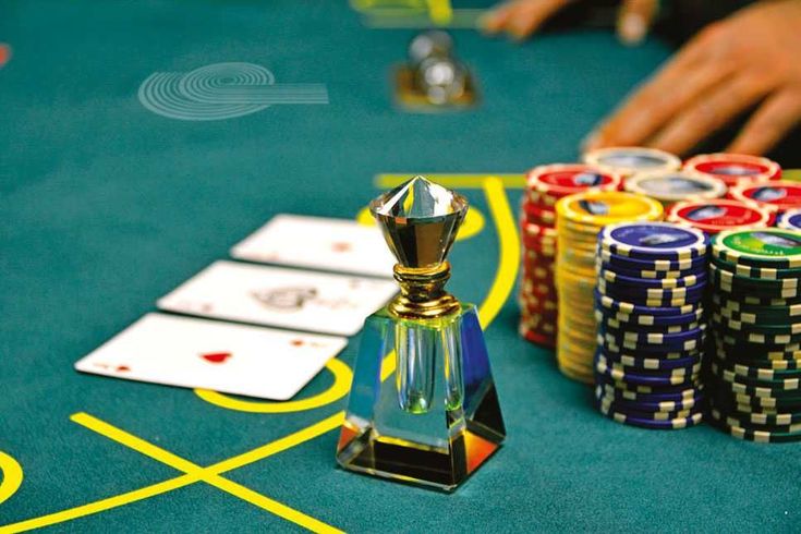 Các Kỹ Năng Cần Thiết Khi Chơi Poker Online